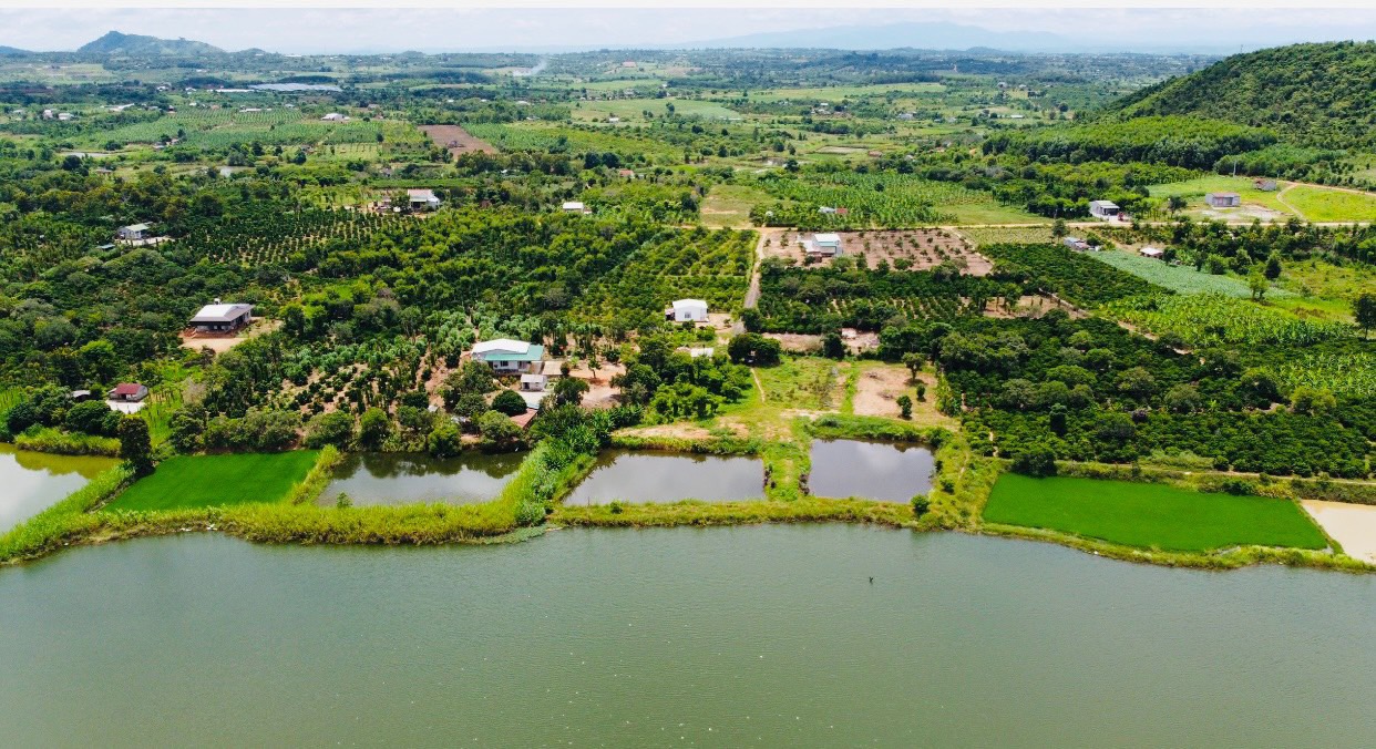 Bán đất sào hai mặt tiền xã xuân phú eaka