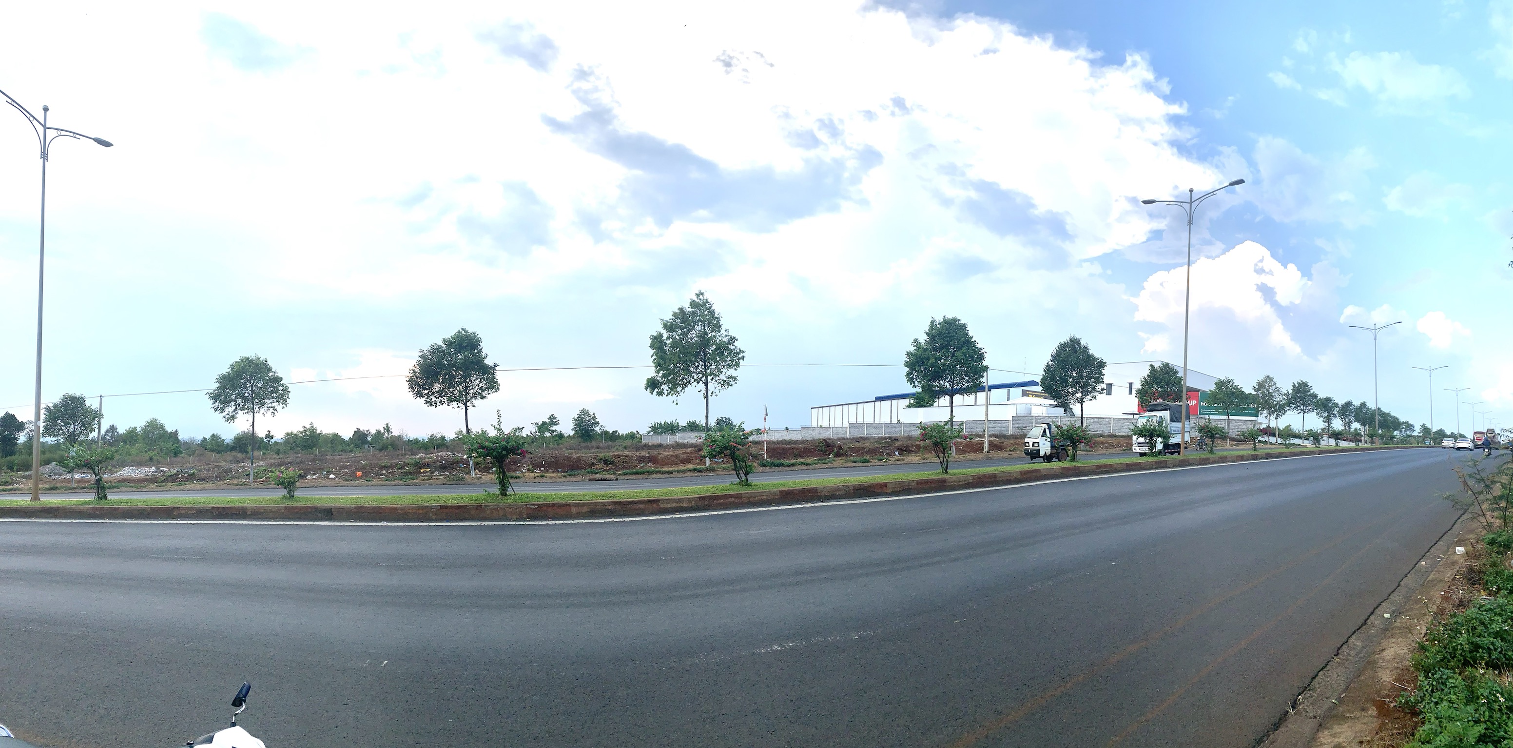 Bán đất mặt tiền 10/3