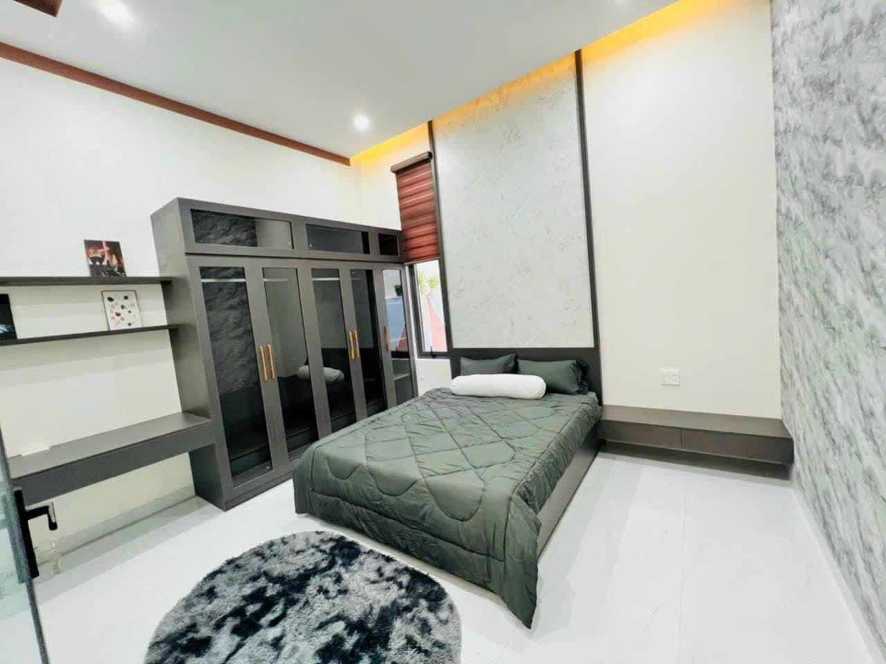 BÁN BIỆT THỰ SÂN VƯỜN