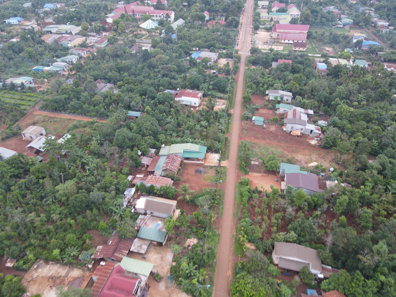 Bán đất gần uỷ ban edrong