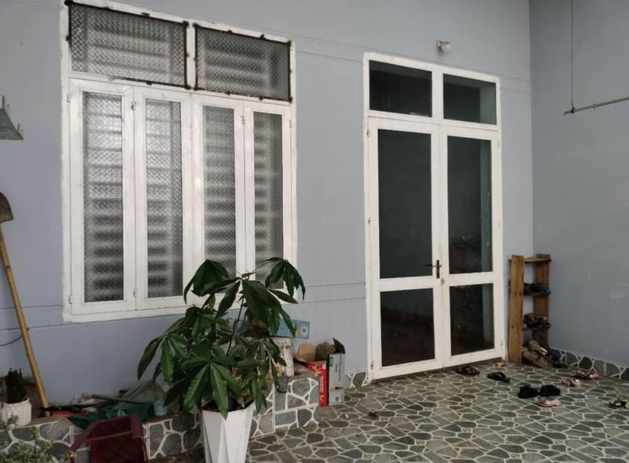 Bán nhà cấp 4 Hoà Thắng.Cách đường Nguyễn Lương Bằng 30m.