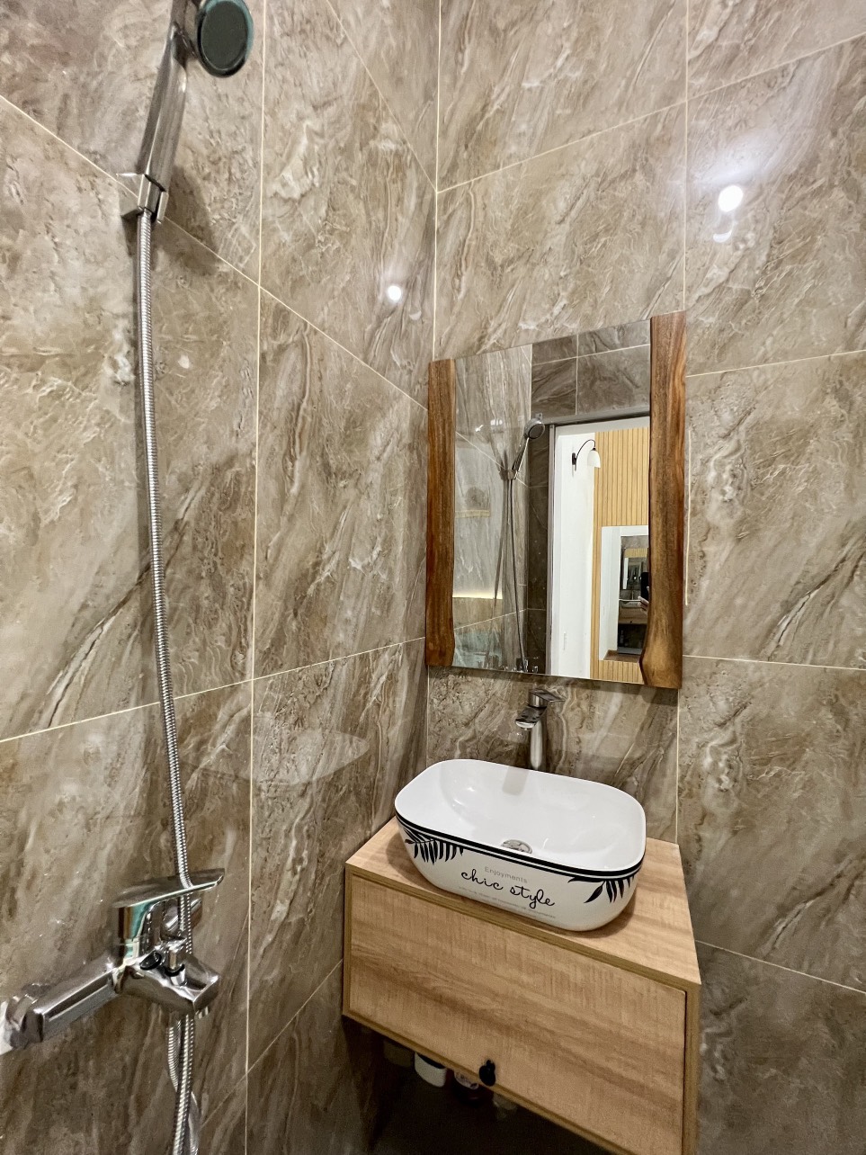 Bán khách sạn trung tâm Buôn Ma Thuột, Đaklak