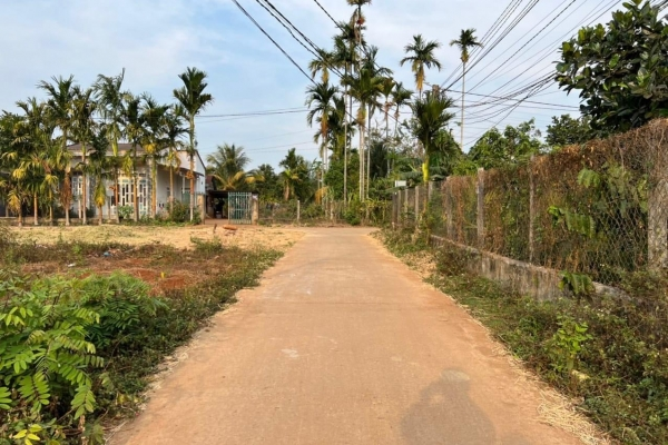 ĐẤT HẺM QUỐC LỘ 14 - BUÔN JU- EATU - TP BUÔN MA THUỘT