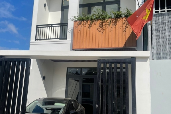 NHÀ MÊ ĐẸP MỚI 100% HẺM PHẠM VĂN ĐỒNG, P TÂN HOÀ, TP BUÔN MA THUỘT