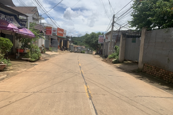 Bán đất mặt tiền Phùng Hưng