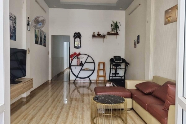 NHÀ MẶT TIỀN ĐẶNG VĂN NGỮ  P.EA TAM