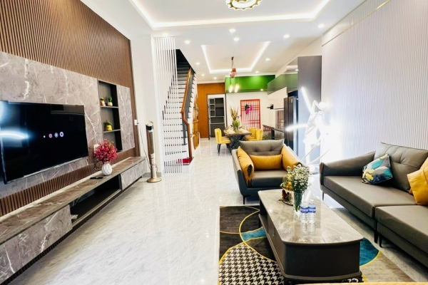 BÁN NHÀ MẶT TIỀN - FULL KÍN NỘI THẤT CƯ BUR  PHẠM NGŨ LÃO BMT