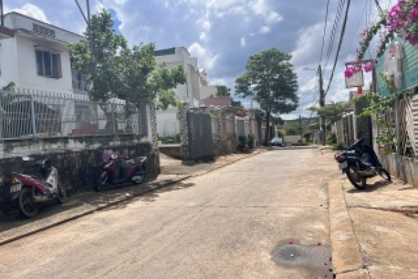 Bán Nhà Cù Chính Lan P Tân Thành Tp Bmt