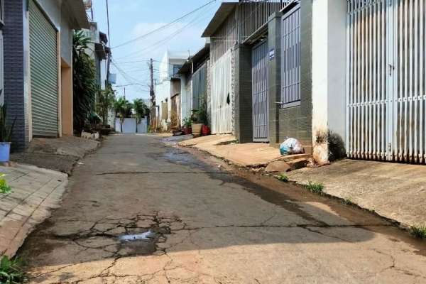 ĐẤT HẺM 54 ĐẶNG VĂN NGỮ, PHƯỜNG EA TAM, TP BUÔN MA THUỘT DT 5X29 1.48 TYR